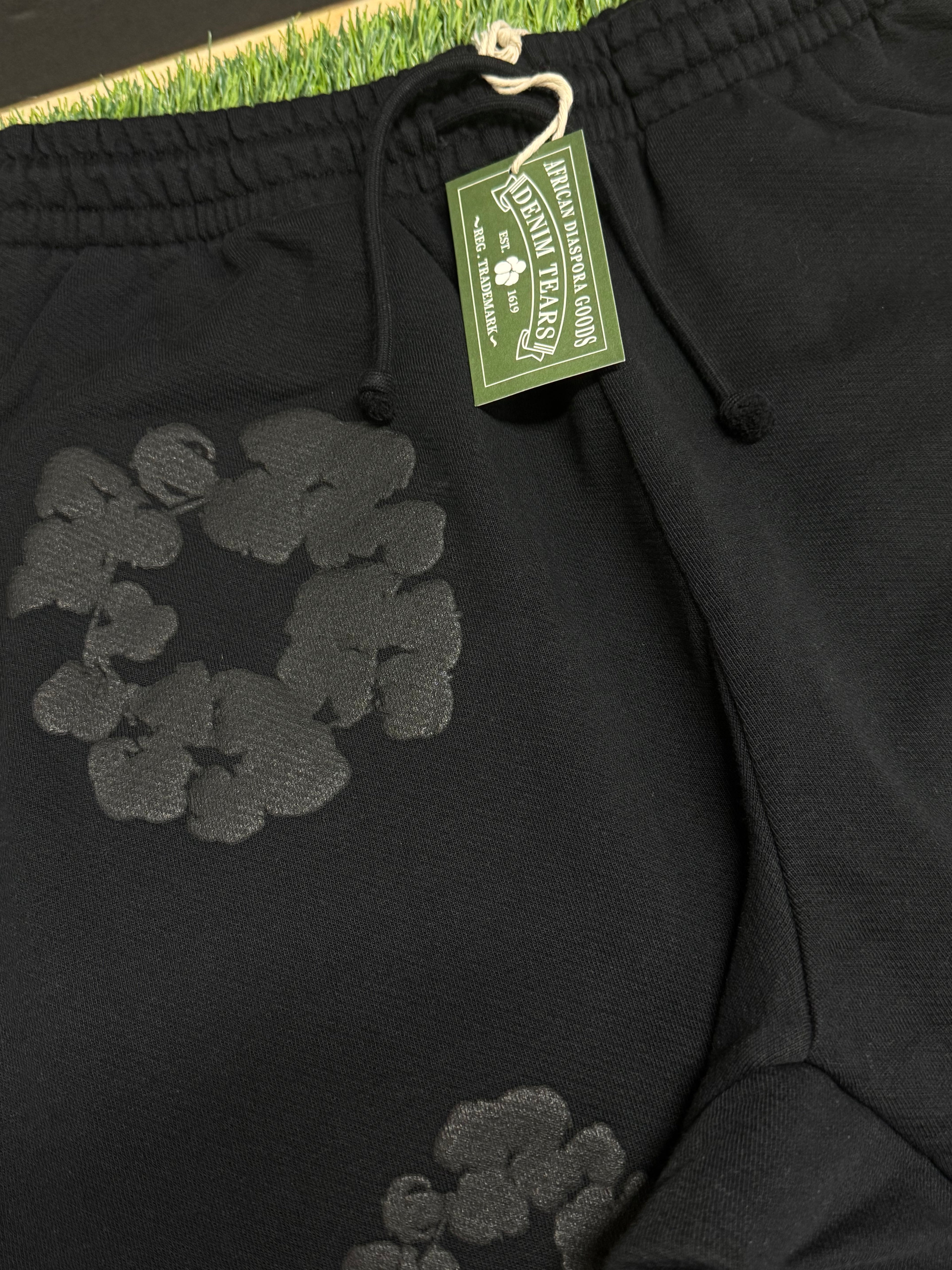 Denim Tears Cotton Wreath Cotton Sweatpants Black Monochrome