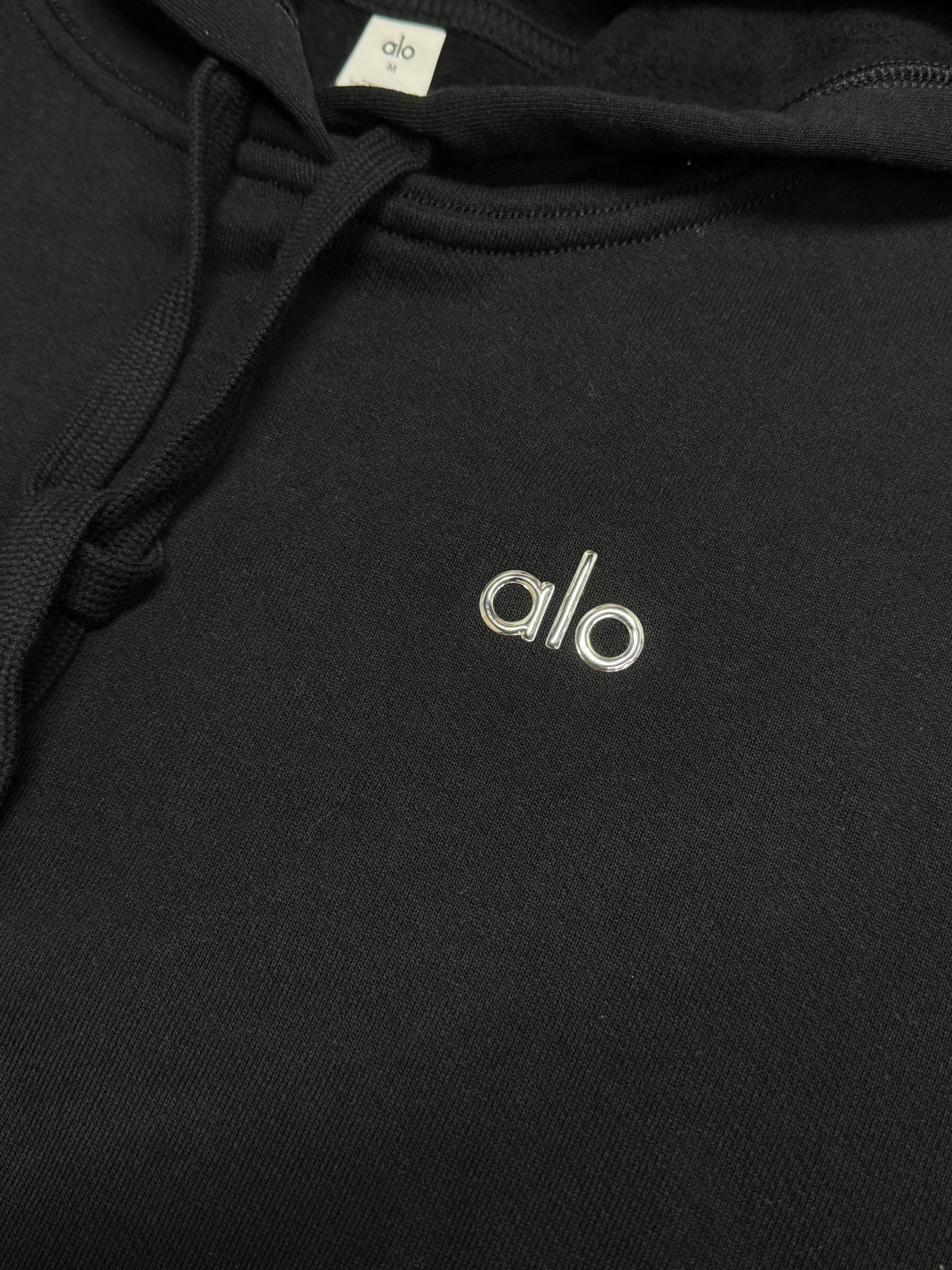 ALO Accolade Pull Over Sweatsuit In Black - With Cuffed Pants