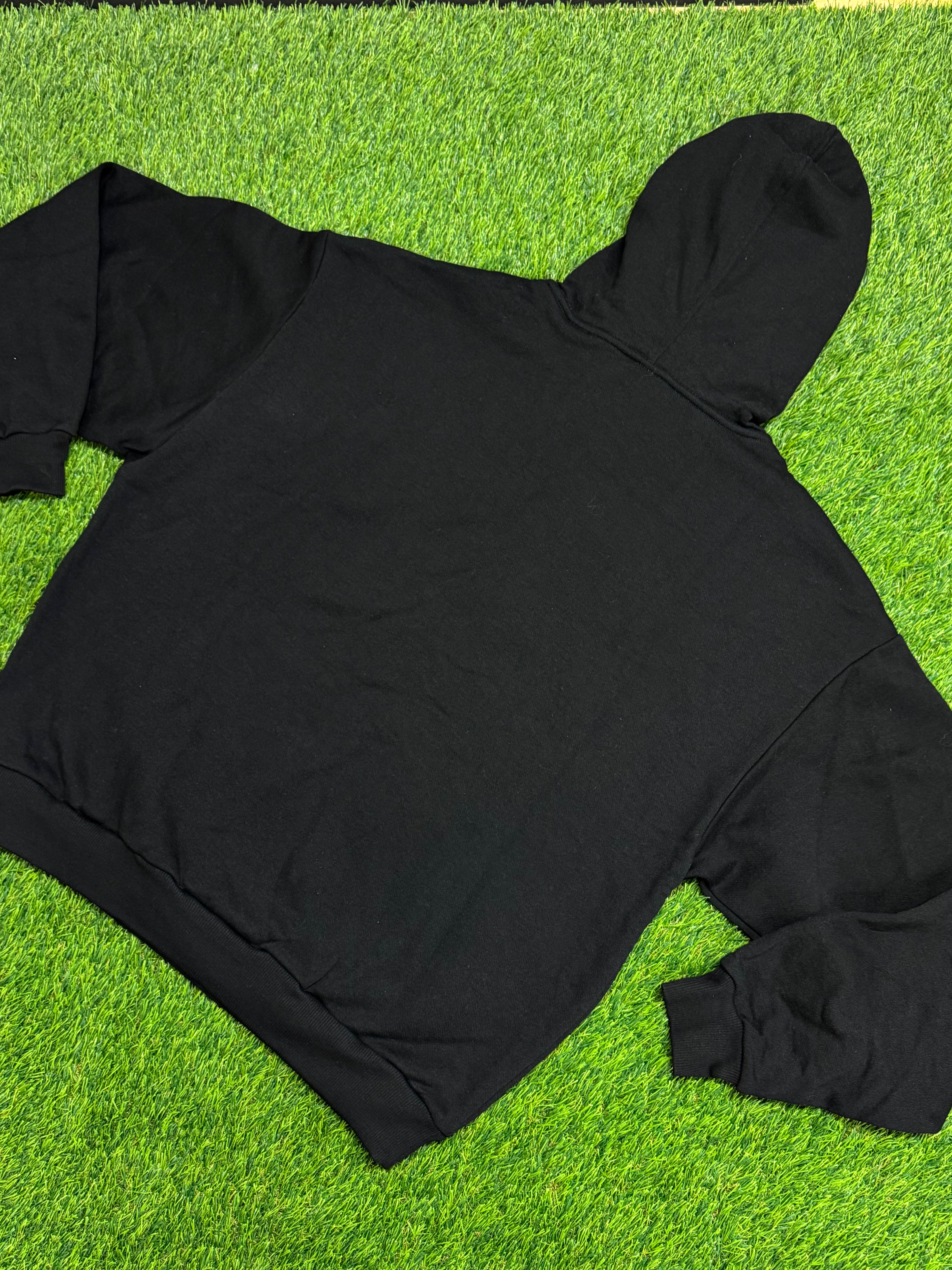 ALO Accolade Pull Over Sweatsuit In Black - With Cuffed Pants